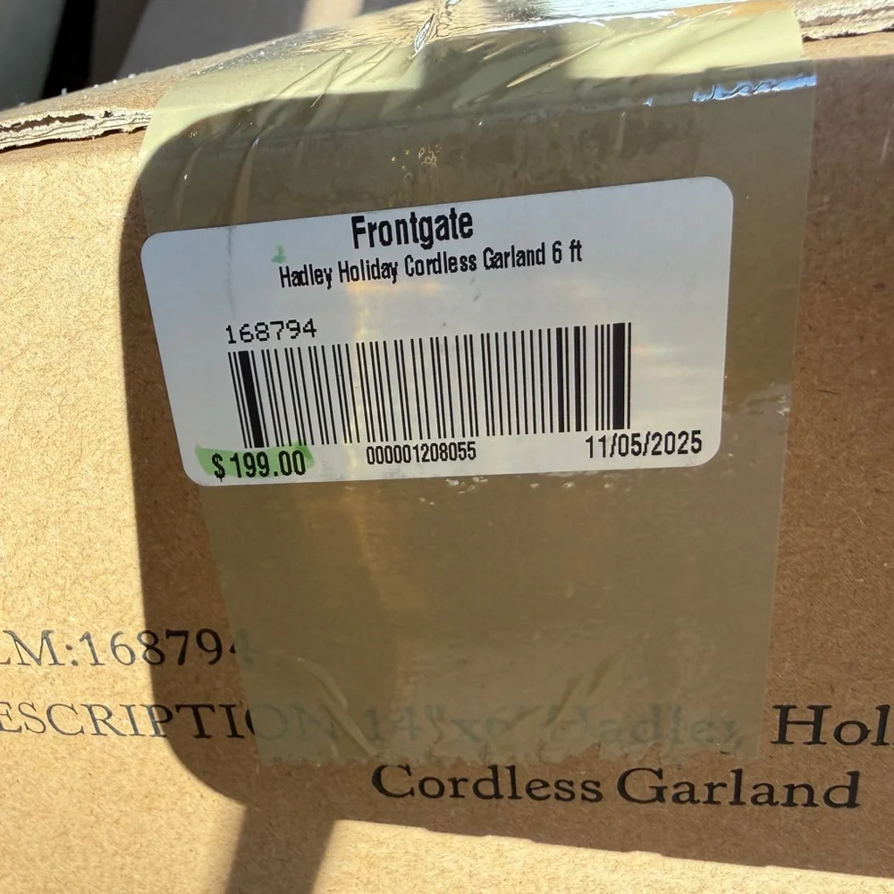 Frontgate Holiday Garland - Cordless - 6 ft - NWT
